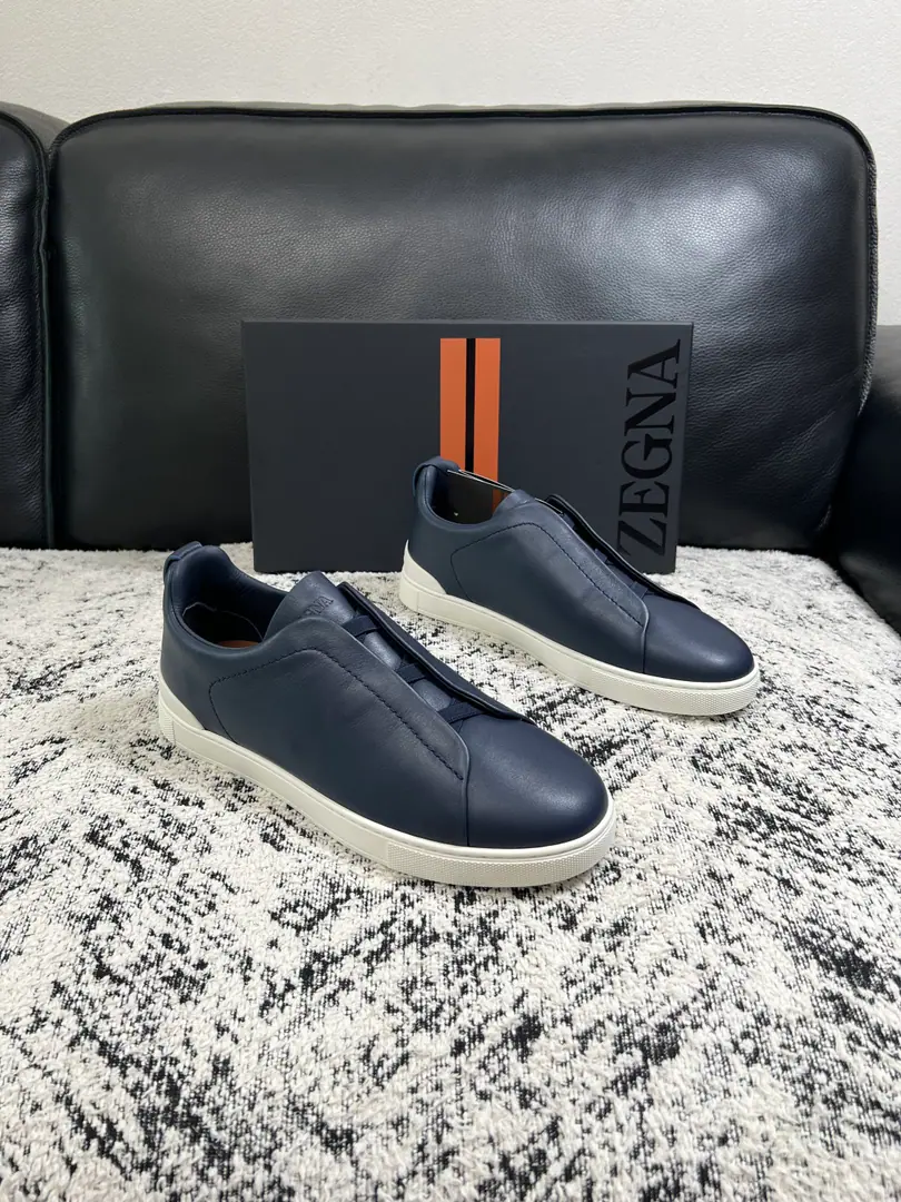 Zegna High Quality Top-level craft Jenya. New plant configuration for cabinet, Italian imports of cow flour, Importing cattle mats., I'm comfortable with air., Shoes under the sole.: The original factory is super comfortable with the original base., The original factory and the single. Codes 39-44（Sold 45 46 ）