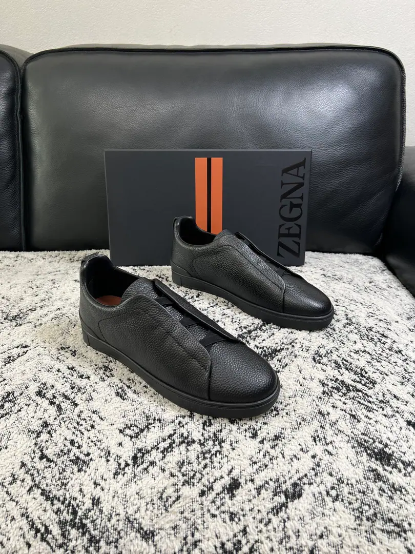 Zegna High Quality Top-level craft Jenya. New plant configuration for cabinet, Italian imports of cow flour, Importing cattle mats., I'm comfortable with air., Shoes under the sole.: The original factory is super comfortable with the original base., The original factory and the single. Codes 39-44（Sold 45 46 ）