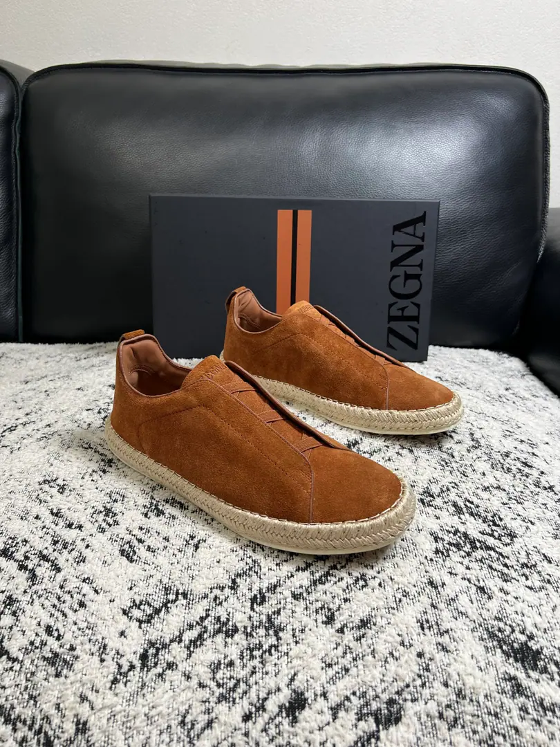 Zegna High Quality Top-level craft Jenya. New plant configuration for cabinet, Italian imports of cow flour, Importing cattle mats., I'm comfortable with air., Shoes under the sole.: The original factory is super comfortable with the original base., The original factory and the single. Codes 39-44（Sold38 45 ）
