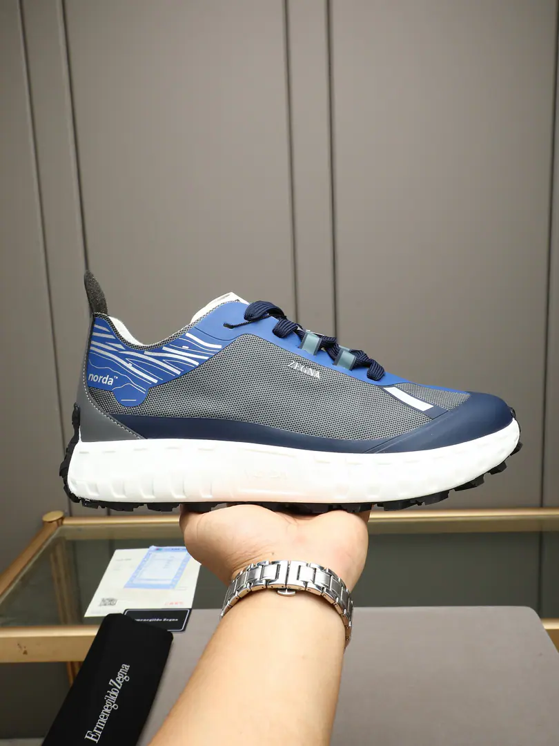 P 💋💍Jenny.-Aya. ZEGNA × norda™ I'm a field runner.｜Luxury Yagde×Professional outdoors are perfect. Innovative material for combination of fine design, A good pair of shoes with a sense of excellence and sustainability.. ♪ Shoe tongues on the norda™ Respect marking. A light and full cushioning tongue ensures that the shoes are well-suited.. The scuffle-free shoe face. Vibram® Shoes under the sole., The soles are full of outdoor gold brands.VibramCustomized components, Litebase®Light Quantified Outward. Stereo-tooth-Sliding Path, MatchMegagrip®Slipperproof rubber formula, Make sure it's comfortable and strong., High super performance, And minimize environmental impacts.. Embrace with reflection details, It's a brand-marked logo., Make the whole thing look like a man.. When Italian luxuries were GeniaZEGNAA low-profile gentleman's aesthetic., Collapse of Canadian field shoes.nordaHard Nuclear Outdoor Gene, These two names are a cross-border combination. The series of running shoes., Breaking the boundaries of high-end orthodoxy and professional sport, I can handle the city's elites in everyday fashion., And I can take the mountain by foot., Run across the country., Multi-colour All-Face Colour Selection, It's a big deal.. Standard cabinet number: 39～44# （38.45.46🉑Do it.）