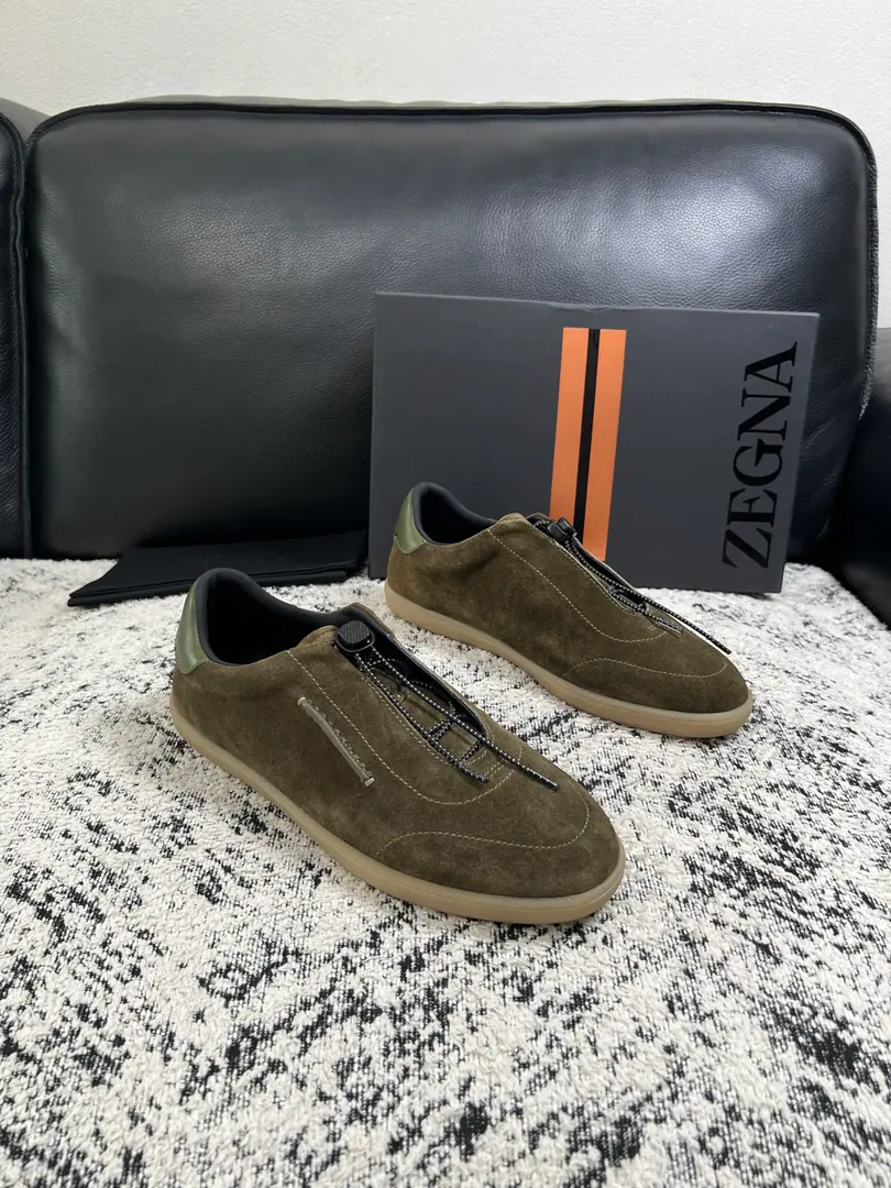 ⚠️Just change the code and don't back off.⚠️ Zegna High Quality Top-level craft Jenya. New plant configuration for cabinet, Italian imports of cow flour, Importing cattle mats., I'm comfortable with air., Shoes under the sole.: The original factory is super comfortable with the original base., The original factory and the single. Welcome to the comparison., Codes 39-44（Sold 45 46 47 ）