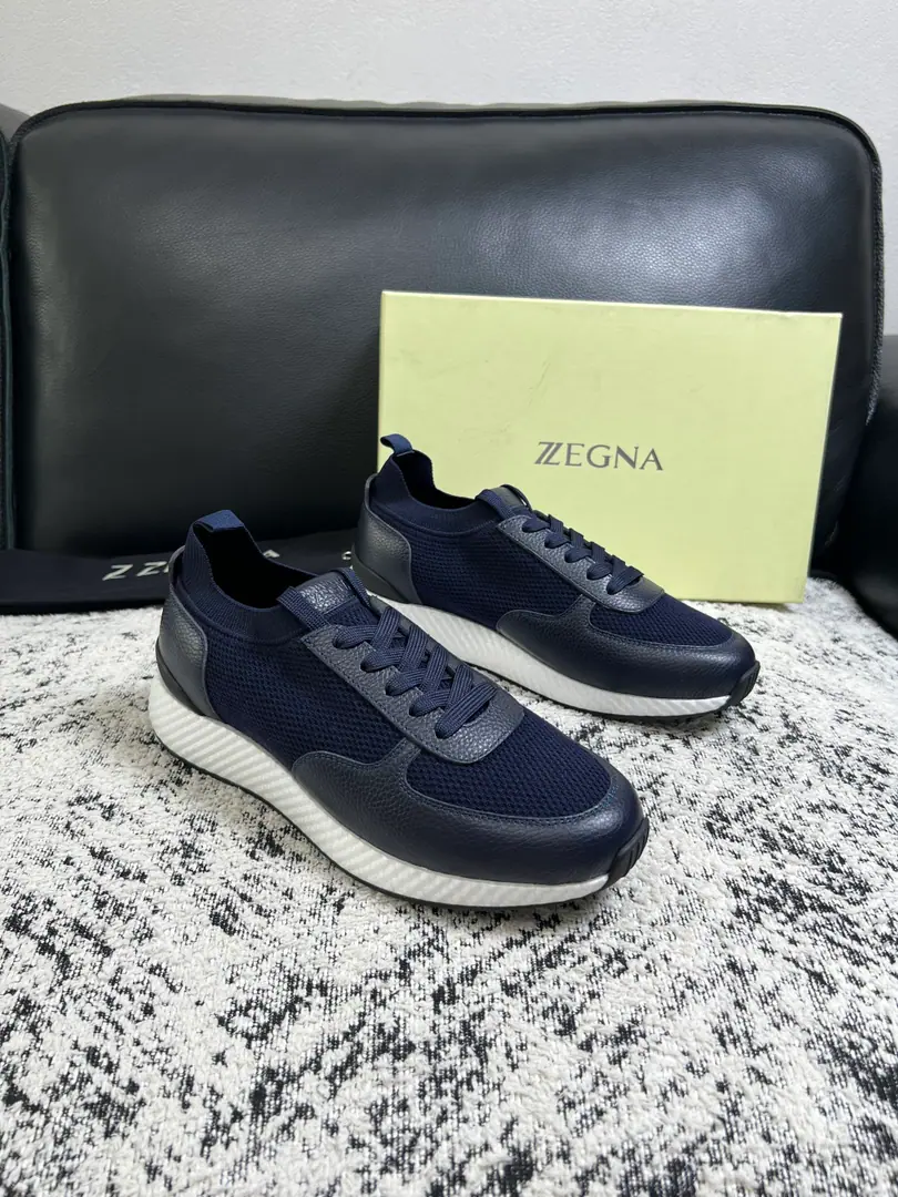 ⚠️Just change the code and don't back off.⚠️ Zegna High Quality Top-level craft Jenya. New plant configuration for cabinet, Italian imports of cow flour, Importing cattle mats., I'm comfortable with air., Shoes under the sole.: The original factory is super comfortable with the original base., The original factory and the single. Welcome to the comparison., Codes 39-44（Sold 45 46 47 ）