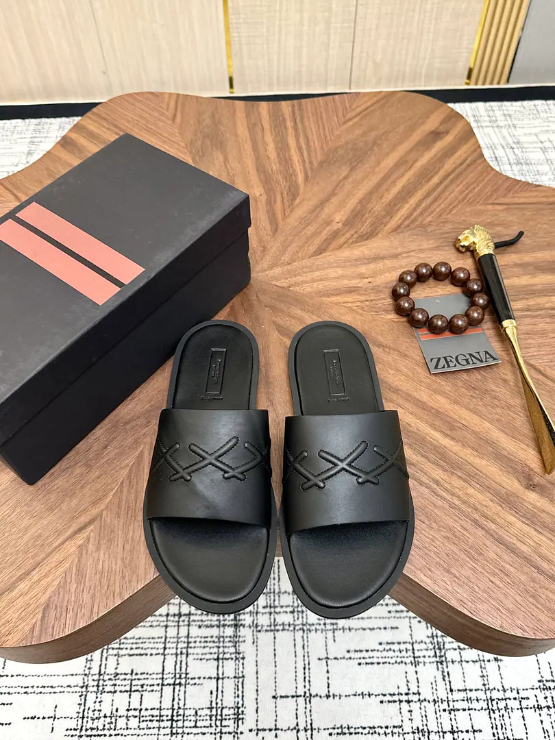 Get out of the factory.【Zegna】Jenya. High-end quality slippers The same star Wu ‼️Official Network1: 1, Men cross. One word for slippers., Original leather shoes., Pocket rubber combination, bottom, Codes: 39-46Multi-colour Multi-Purpose