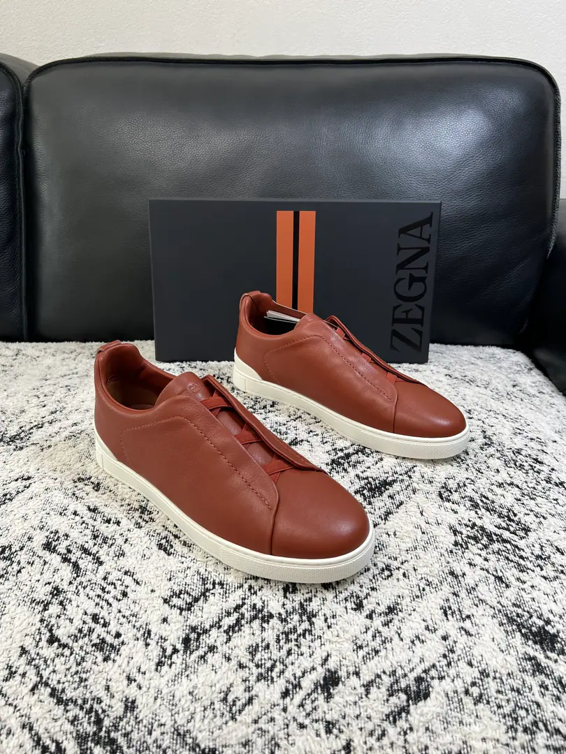 Zegna High Quality Top-level craft Jenya. New plant configuration for cabinet, Italian imports of cow flour, Importing cattle mats., I'm comfortable with air., Shoes under the sole.: The original factory is super comfortable with the original base., The original factory and the single. Codes 39-44（Sold 45 46 ）