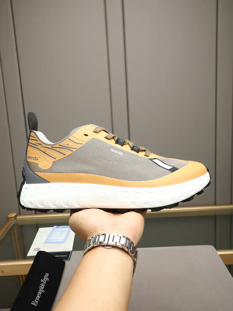 P 💋💍Jenny.-Aya. ZEGNA × norda™ I'm a field runner.｜Luxury Yagde×Professional outdoors are perfect. Innovative material for combination of fine design, A good pair of shoes with a sense of excellence and sustainability.. ♪ Shoe tongues on the norda™ Respect marking. A light and full cushioning tongue ensures that the shoes are well-suited.. The scuffle-free shoe face. Vibram® Shoes under the sole., The soles are full of outdoor gold brands.VibramCustomized components, Litebase®Light Quantified Outward. Stereo-tooth-Sliding Path, MatchMegagrip®Slipperproof rubber formula, Make sure it's comfortable and strong., High super performance, And minimize environmental impacts.. Embrace with reflection details, It's a brand-marked logo., Make the whole thing look like a man.. When Italian luxuries were GeniaZEGNAA low-profile gentleman's aesthetic., Collapse of Canadian field shoes.nordaHard Nuclear Outdoor Gene, These two names are a cross-border combination. The series of running shoes., Breaking the boundaries of high-end orthodoxy and professional sport, I can handle the city's elites in everyday fashion., And I can take the mountain by foot., Run across the country., Multi-colour All-Face Colour Selection, It's a big deal.. Standard cabinet number: 39～44# （38.45.46🉑Do it.）