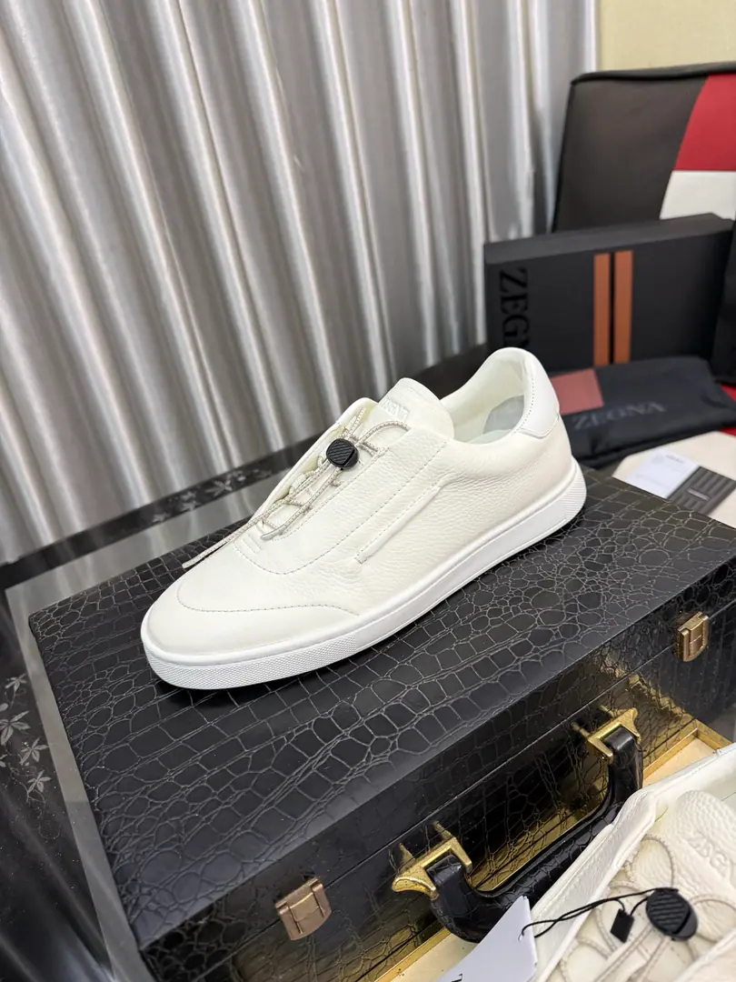 Get out of the factory.⌚️⌚️Jenya.【Top Version】《zegna*》Leisure shoes., Brand♠️Luxury~Requisitions, Top~Quality. [John.]The shoe face is to be matched with imported gas leather with 10 puncture sheep.(·)- Fine work.. The original fashion style is soft and rubber-resistant., The upper feet are soft and comfortable., Physically filmed material is even better., Size: 38-44