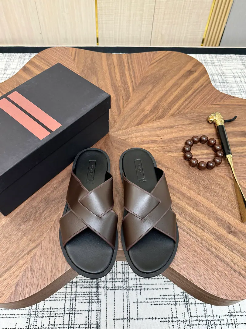 Get out of the factory.【Zegna】Jenya. High-end quality slippers The same star Wu ‼️Official Network1: 1, Men cross. One word for slippers., Original leather shoes., Pocket rubber combination, bottom, Codes: 39-46Multi-colour Multi-Purpose