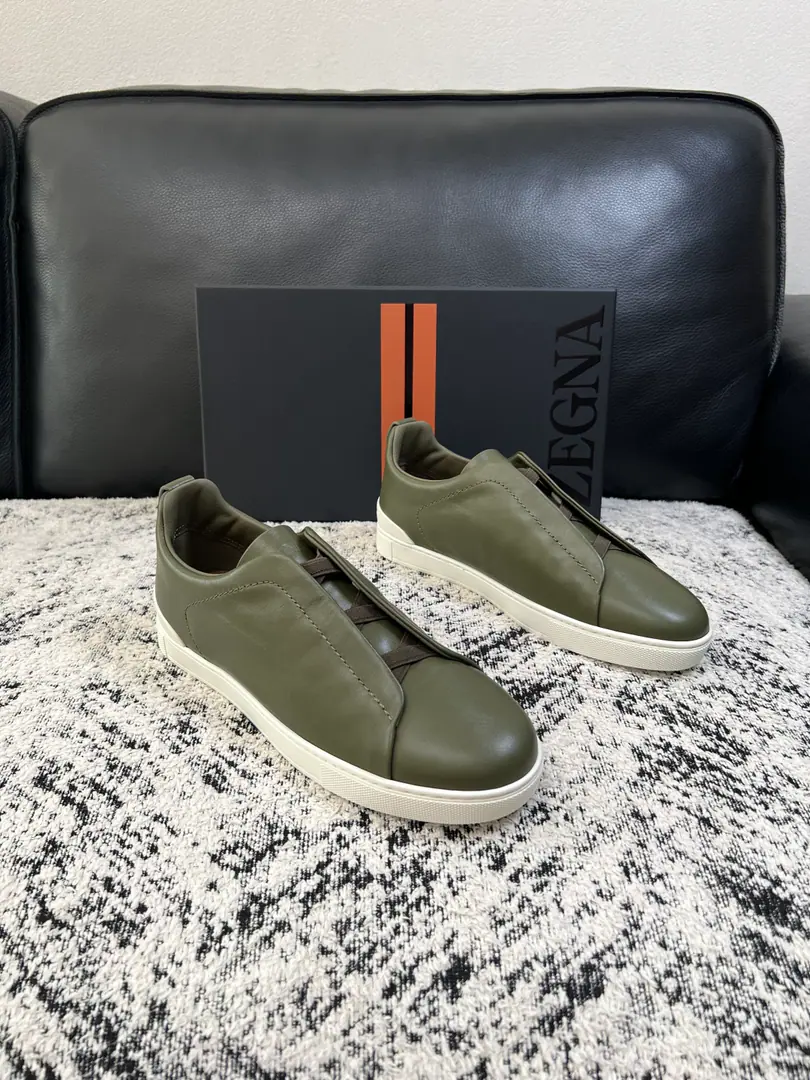 Zegna High Quality Top-level craft Jenya. New plant configuration for cabinet, Italian imports of cow flour, Importing cattle mats., I'm comfortable with air., Shoes under the sole.: The original factory is super comfortable with the original base., The original factory and the single. Codes 39-44（Sold 45 46 ）