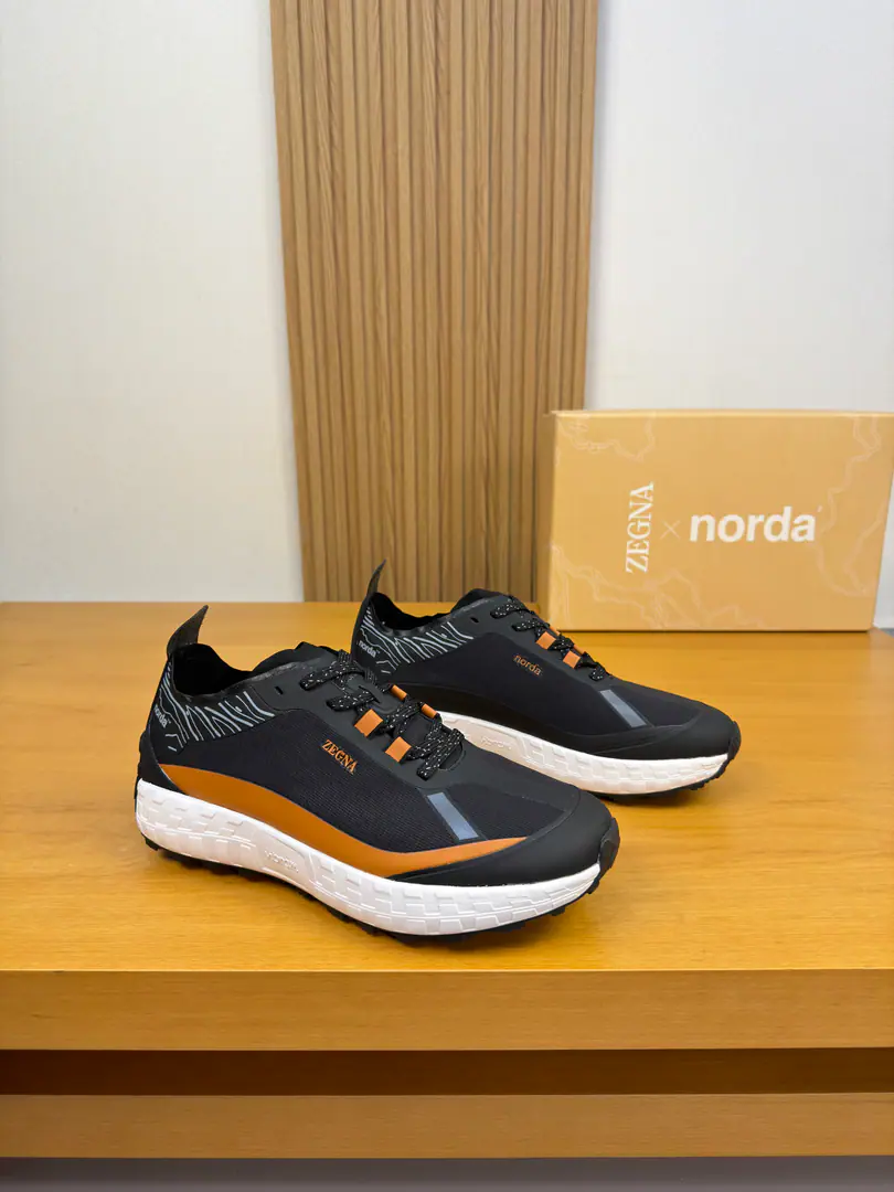 【zegna 】Janja Joint Fundnorda Sports shoes. This sports shoe is so good at getting air on its feet., This moving sneakers is a solid support., Show some character.. A sharp impact design., I don't care about the stadium or the field., It's all about focusing.. The car's got a condom, the way it's done., Movable footbeds. I'll wear them lightly., Soft-ass soles., The Big Bottom is designed toVlbramBrandLOGOnegative, Earthquake-proof.. The process of making perfect combination with high technology., It's so cozy., Excellent performance.. SizeSize: 39.40.41.42.43.44 （38.45.Customable）New packaging, Take the bag with the shoe.