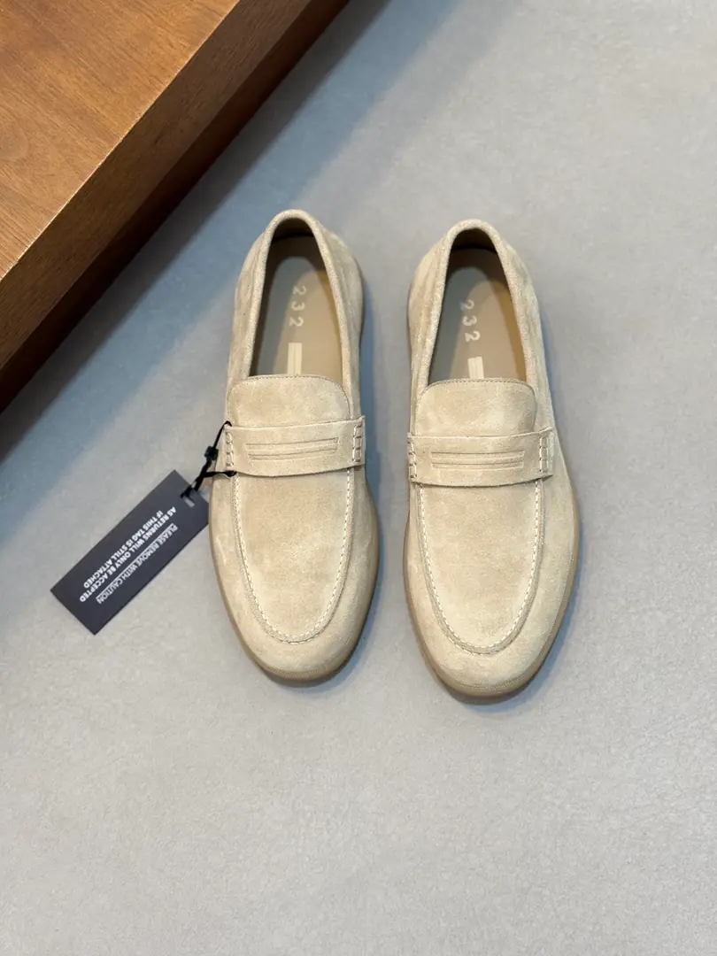 Ermenegildo Zegna Jenya. Old Money. Pyre skin./Pecktail. - Tetsu-shoes. This one. Old Money. - Tetsu-shoes. The fabric is made of a grain of cow skin with a velvet face., The tie is designed to be modern and retro-looking.. I'm so creative. I'm so excited about the way that I'm going to put my shoes on.. Natural rubber shoes are so powerful., Shoe mattress with custom design. This German sports shoe is in the Jenie Oasis.（Oasi Zegna） The name of the highway., Show the flexibility of brands to the times.. The soles are light and flexible., Nice catch.. A new, asymmetrical shoe bottom-strateinal salute. The early appearance of the highway.. Signal same-synthetic sew lines and side branding are mutually reinforcing., The symbol of the uniquely fashioned version of the Jania brand... It's more sophisticated with a leather leather shirt.. Version and Product Details: Pyre skin./Fly, leather., In the skin of a posh cow., Shoe pads.. Bottom-of-the-line sutures, practice, The base of the honey-colored natural rubber shoes., ♪ Dismantled memory shoes, To add a modern sense of motion to this leisure shoe.. Product Code: LHSOY-S8218Z-TDM Italian manufacture. Size: 39/40/41/42/43/44/45,Standard leather shoe size. Box packing, Take the bag with the shoe.！