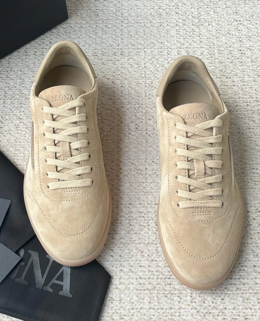 New paragraphErmenegildo Zegna Jenya. TRIPLE STITCH™ MONTE Luxury leisure shoes. High quality of proletariat. This one. The sneakers are made of fuzzy leather., Disassemble shoe surfaces with modern and retrograde styles, I'm so creative. I'm so excited about the way that I'm going to put my shoes on.. Natural rubber shoes are so powerful., Shoe mattress with custom design. This sneakers is in the Jeeniya Oasis.(Oasi Zegna) The name of the highway., Show the flexibility of brands to the times.. The soles are light and flexible., Nice catch., A new radiant shoe underlay. The early appearance of the highway.. Signal same-synthetic sew lines and side branding are mutually reinforcing., The symbol of the uniquely fashioned version of the Jania brand.. Version and Product Details:Slippery cow skins bumped into a velvet cow skin., Hand-sewd three-fold cross-tightness. The mats in the cow's skin., The car's got a condom, the way it's done.. Black Vibram® Upgraded ground-capture soles, Heel with Janja. Road branding.. Sanitized® I can tear off my shoe bed.. The shoes are elegant and leisurely., Targeting foot travel., A companion to travel any time of the year.. The shoe-shoes are a hundred-packed low-band., The little bits are inspired by the three-fold details of the Jenya jacket's hand-sewn., It's also equipped to be light during outdoor activities., Erasing, And the innovation of greater friction. Vibram® Upgraded ground-capture soles. Product Code: LHBLL-S7009Z-NEE Size: 39/40/41/42/43/44/（45Make a reservation.）Standard leather shoe size. Out-of-pocket sale Box packing, Take the bag with the shoe.. P