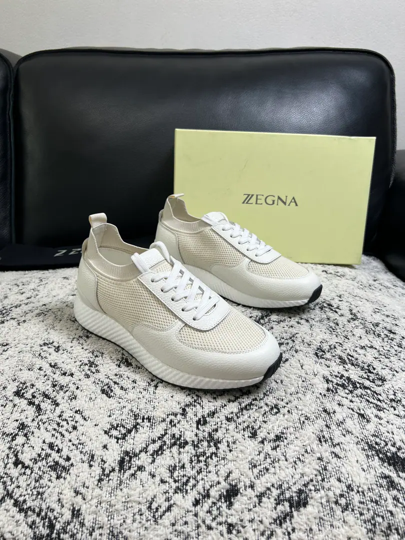 ⚠️Just change the code and don't back off.⚠️ Zegna High Quality Top-level craft Jenya. New plant configuration for cabinet, Italian imports of cow flour, Importing cattle mats., I'm comfortable with air., Shoes under the sole.: The original factory is super comfortable with the original base., The original factory and the single. Welcome to the comparison., Codes 39-44（Sold 45 46 47 ）